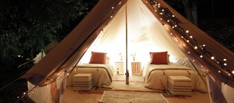 Cannabis Farm Glamping Retreat: Near Willow Creek w/Farm Meals, Firepit & Kayaks
