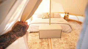 6 camere, Wi-Fi, lenzuola