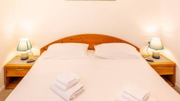 1 bedroom, free WiFi, bed sheets