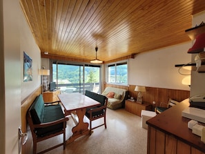 TV - T3 close to slopes for 6 people (Chantemerle)