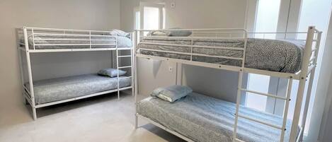 Dortoir Partagé, balcon | Wi-Fi gratuit