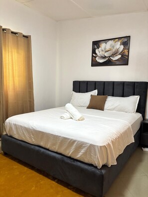 2 habitaciones, tabla de planchar con plancha, internet y ropa de cama 