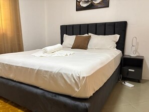 2 bedrooms, iron/ironing board, Internet, bed sheets