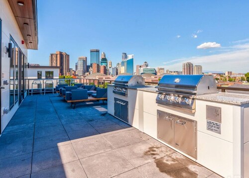 Modern Work-Friendly|Gym, Car, FAST Wi-Fi, Pets OK