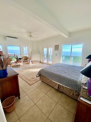 4 bedrooms, free WiFi, bed sheets, wheelchair access