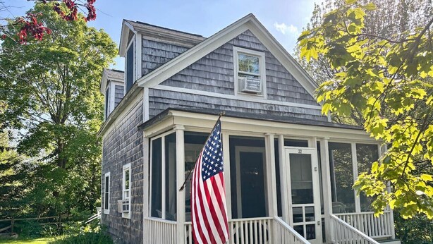 Exterior - Classic Rye Beach Cottage (Rye)