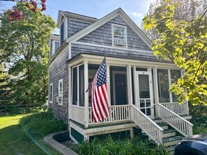 Exterior - Classic Rye Beach Cottage (Rye)