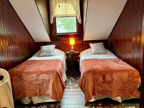 2 chambres, fer et planche à repasser, lit parapluie, Wi-Fi gratuit