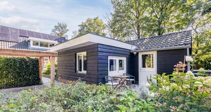 Charming 1-bedroom apartment in brilliant Oost-, West- en Middelbeers with WiFi