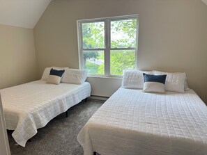 4 bedrooms, WiFi, bed sheets