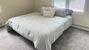 4 bedrooms, WiFi, bed sheets