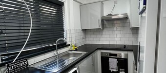 Peaceful home with garden and drive, Nottingham NG6 - near Hucknall