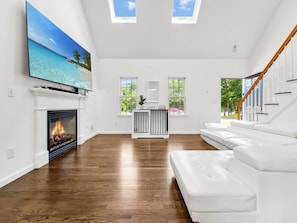 Smart TV, video games