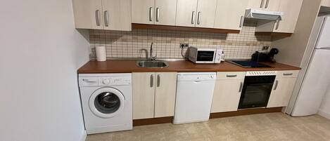 電子レンジ、食器洗い機