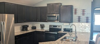 Cozy 3-bedroom family house in San Antonio next to Lackland AFB