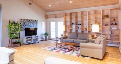 Casa del Artista - Spacious 3-bedroom house in delightful Santa Fe!