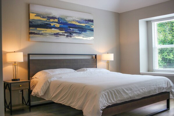 3 bedrooms, iron/ironing board, WiFi, bed sheets