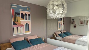 3 soverom, skrivebord, strykejern/-brett og wi-fi (inkludert)