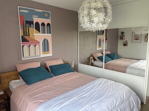 3 chambres, bureau, fer et planche à repasser, Wi-Fi gratuit