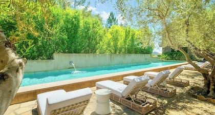 Luxury Napa Stone Estate - 38 Acres, 360 Views, Pool, Vineyard