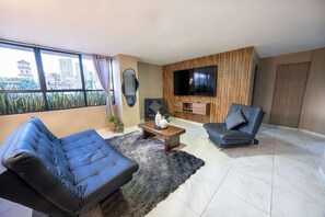 Unclassified image, 4 of 22, button