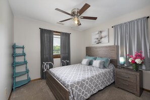 4 chambres, fer et planche à repasser, Wi-Fi, literie fournie