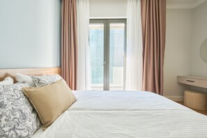 Superior Apartment, Balcony, City View