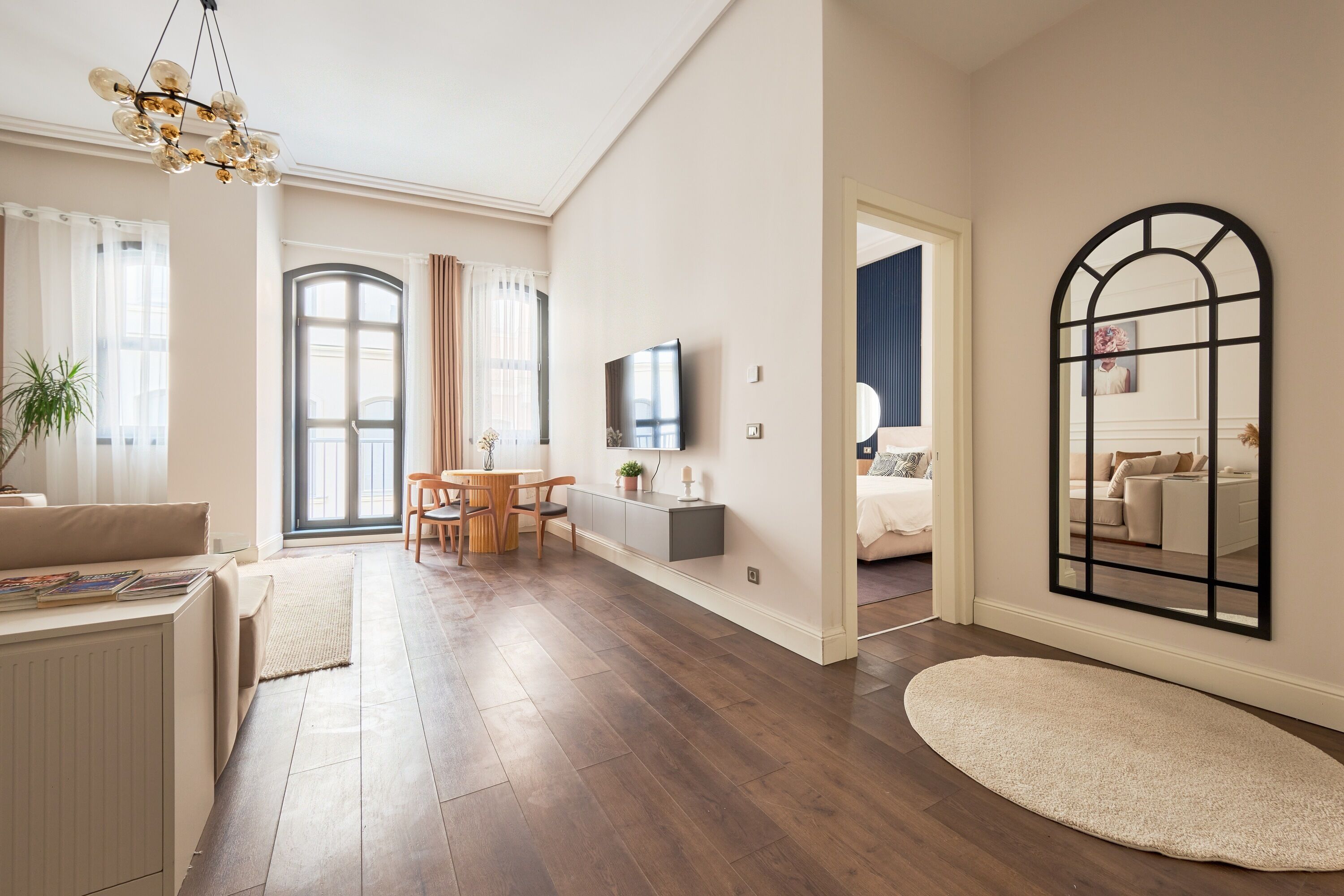 Luxury Apartment, 1 Bedroom, Balcony, City View | Living room | Flat-screen TV