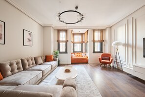 Premium Daire, 1 Yatak Odası | Kaliteli yatak takımı, masa, güneşlik/perde, ses yalıtımı