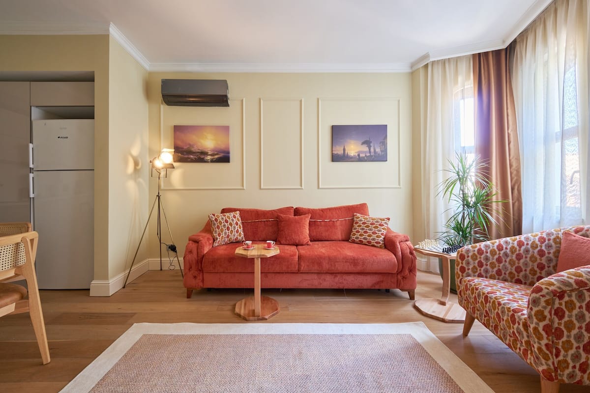 Basic Apartment, 1 Bedroom | Premium bedding, individually decorated, individually furnished, desk