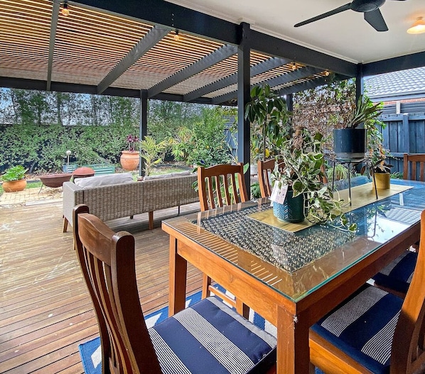 Outdoor dining