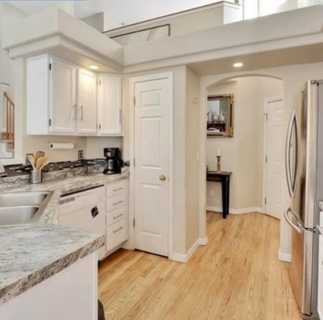 ميكروويف، فرن، موقد طهي مسطح، غسالة أطباق