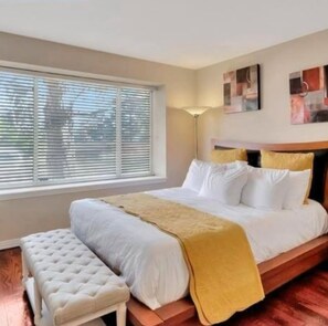 2 室のベッドルーム、アイロン / アイロン台、WiFi、ベッドシーツ