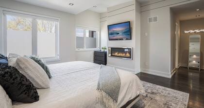 4 bedroom lux contemporary home close to Downtown Toronto, and Lake Ontario