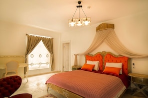 Exclusive-Doppelzimmer, Balkon, Bergblick | Schallisolierte Zimmer, kostenloses WLAN