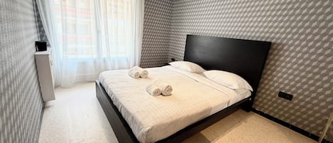 2 bedrooms, WiFi, bed sheets