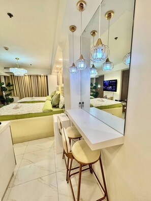 House, 1 Bedroom, Accessible, Balcony | 1 bedroom - 1BR Bahamas 19th Floor, Azure Parañaque (Parañaque)