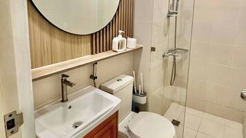 House, 1 Bedroom, Accessible, Balcony | Bathroom