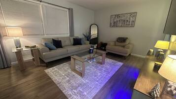 Smart-tv och eldstad