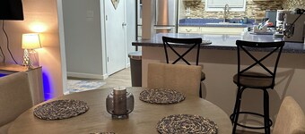 3 Bedroom - Creek Access Alaskan Blackstone Retreat