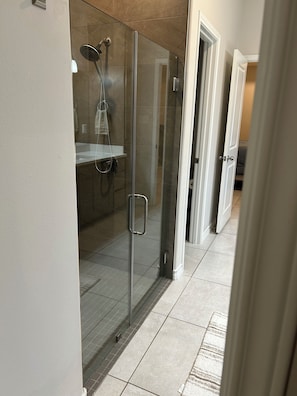 Bidet, towels, soap, shampoo