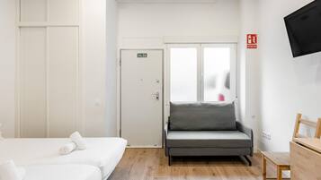 1 bedroom, iron/ironing board, Internet, bed sheets