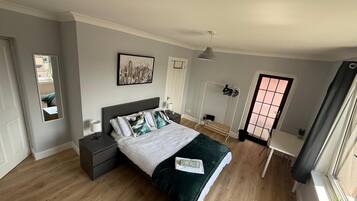3 bedrooms, free WiFi, bed sheets