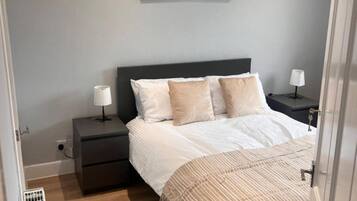 3 bedrooms, free WiFi, bed sheets