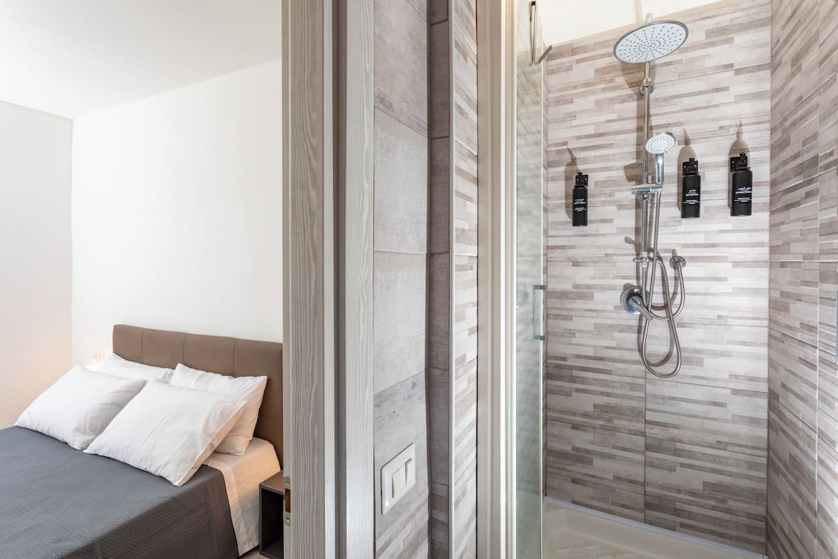 Chambre Double, non-fumeurs, salle de bains privée | Bureau, Wi-Fi gratuit