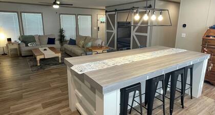 On Lake Time - Lake Texoma Getaway Near Casinos, Marinas & Outdoor Fun