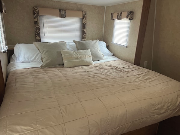 2 bedrooms, free WiFi, bed sheets, wheelchair access