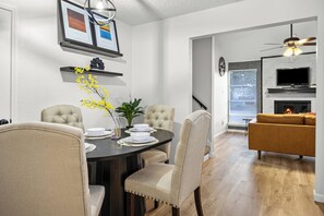 Dining - Kickoff HQ: Prime Arlington Stay for World Cup 2026 (Arlington)