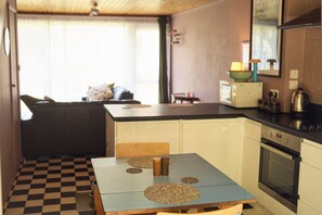 Microondas, horno, parrilla de estufa y lavavajillas 