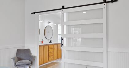 â
2 King beds, Soaking Tub, Huge Yard, Fire Pit, Dog Friendlyâ